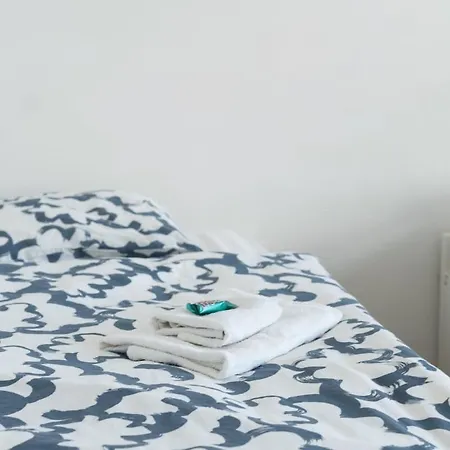 Apartment With 5 Beds & Two In The Centre *